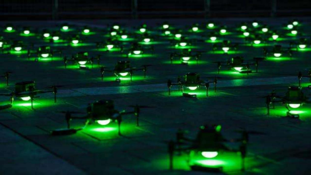 light show drones standing swarm 640x427(1)